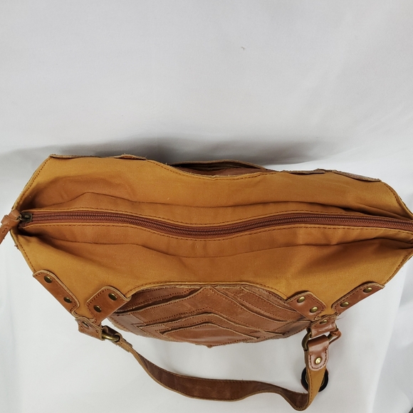 The Sak Leather Patterned Shoulder Bag Brown Leather Zipper Top - Picture 7 of 15